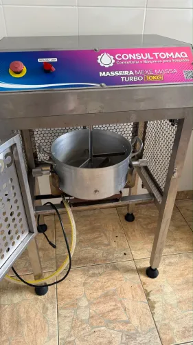 FÁBRICA DE SALGADOS COMPLETA À VENDA!