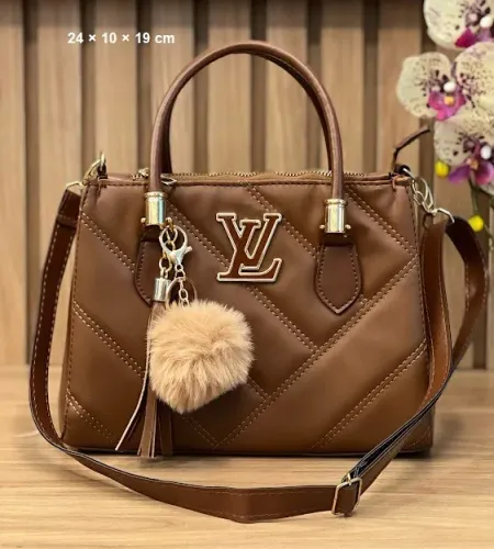Bolsa Louis Vuitton Lorena Média Matelasse