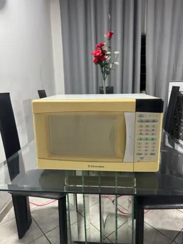 Microondas Electrolux 28L