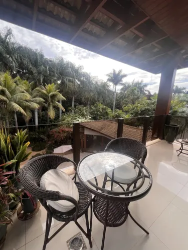 Casa em condomínio, 8 quartos, 4 suítes, 700 m², 6 vagas no Jardins Florença em Goiânia