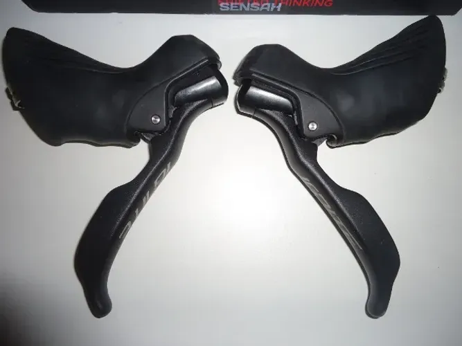 Par Alavancas Shifter Sensah Ignite Sti 2x9v (Semi-novo / Pouco Uso)