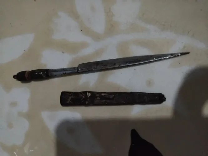 Punhal antigo 