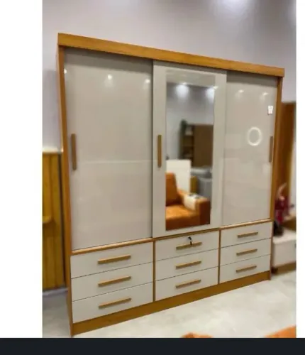 Guarda roupa com espelho e 09 gavetas