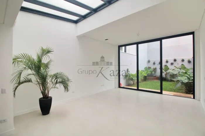 Casa Nova Sobrado - Aclimação - 3 Suítes - 216m² - Próximo ao Parque da Aclimação