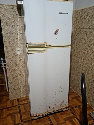 Vendo geladeira usada com defeito