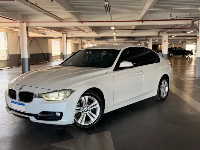 BMW 320I A 2.0 Turbo/activeflex 16V 184cv 4P 2014