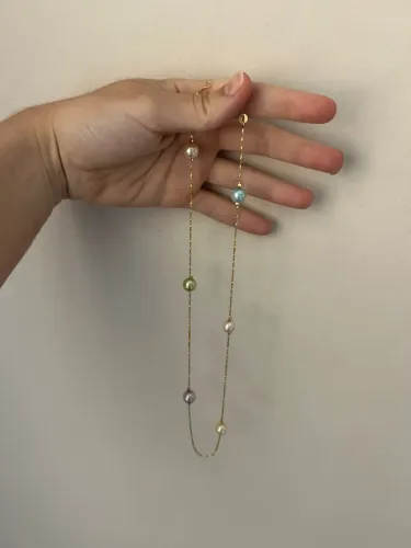 Conjunto colar e pulseira de pérola colorida