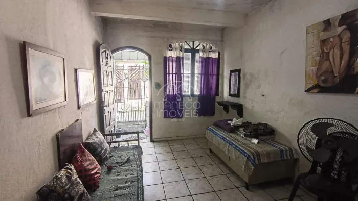 Casa residencial à venda no Rádio Clube, em Santos, com 4 quartos