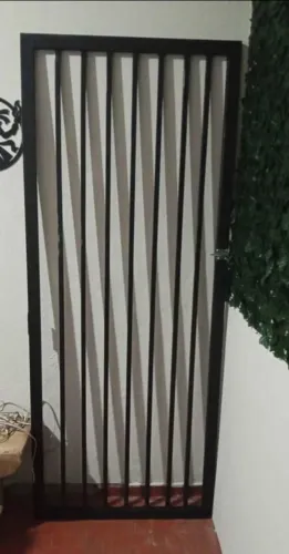 Portão reforçado