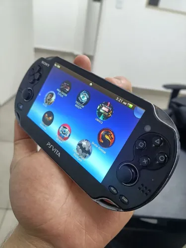 PS VITA OLED + CASE