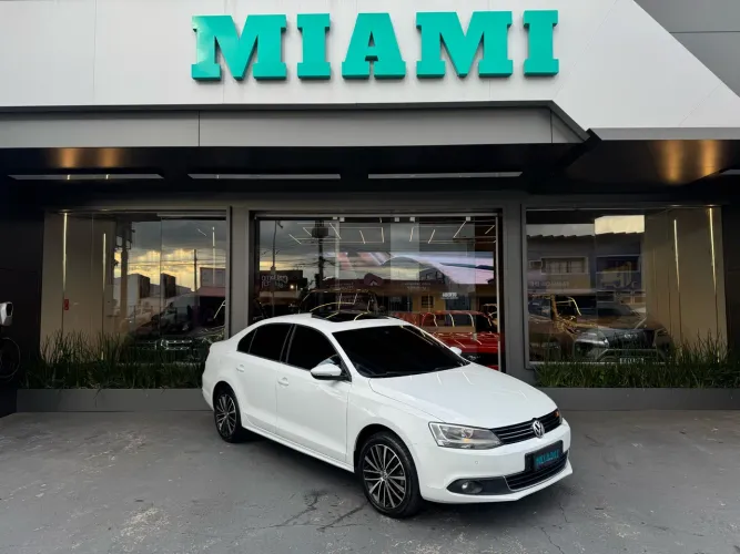 Volkswagen Jetta Highline 2.0 TSI 16V 4P Tiptronic 2014