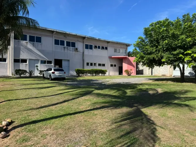PONTO COMERCIAL em LAURO DE FREITAS - BA, BURAQUINHO