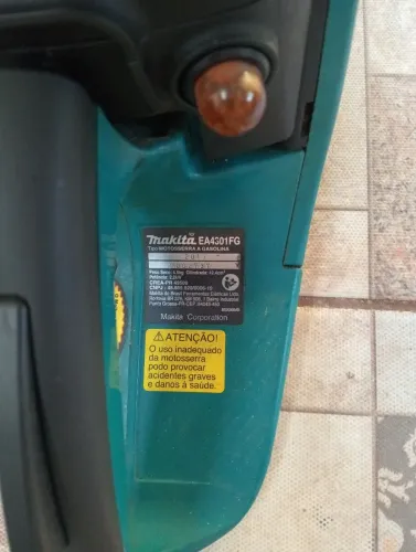 Motoserra Makita 