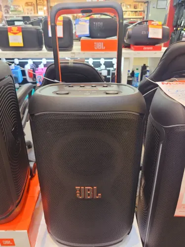 Caixa de som JBL Partybox 520 nova