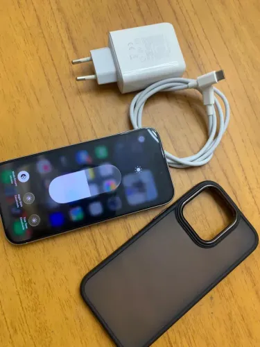 iPhone 15Pro 128gb branco
