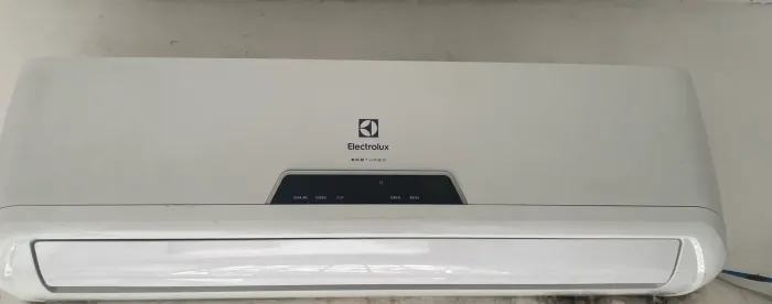 Ar-condicionado Split 9 mil BTUs - Em boas condições 
