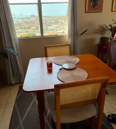 Mesa de Madeira maciça 1m