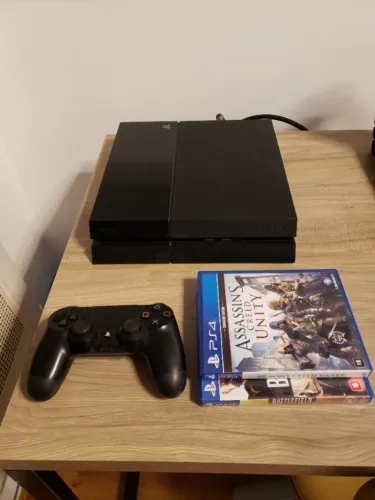 PS4 500GB + 2 Jogos