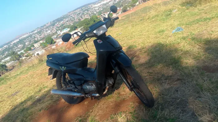 Crypton 105cc boa andando pra todo lado tem pa2