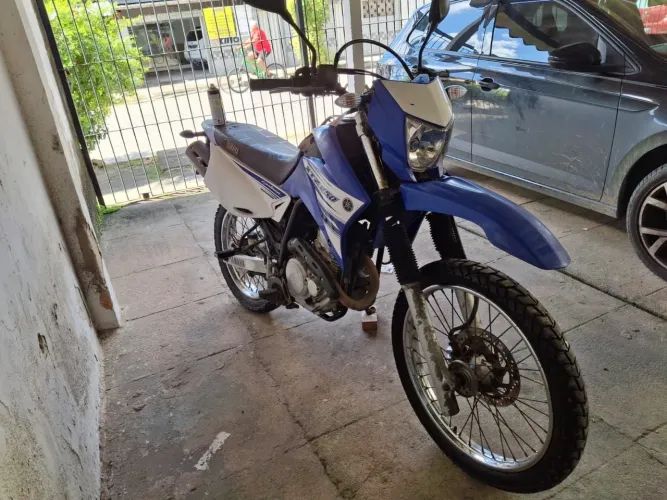 Lander 2016 excelente estado