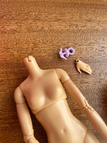 Kit sucata para montagem de Barbie