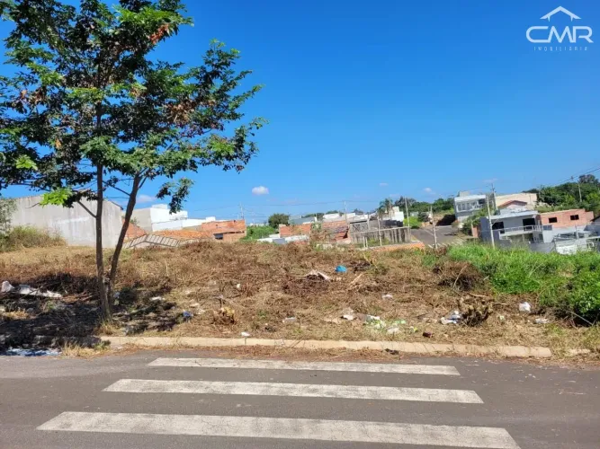 Terreno no Loteamento Terra Azul, próximo da Avenida Laranjal Paulista, medindo