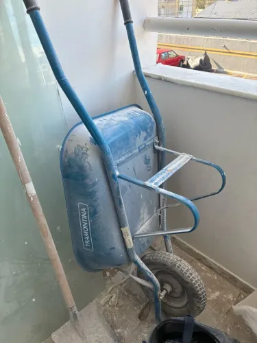 Carrinho de mão Tramontina