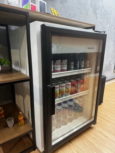Refrigerador Expositor mini Metalfrio