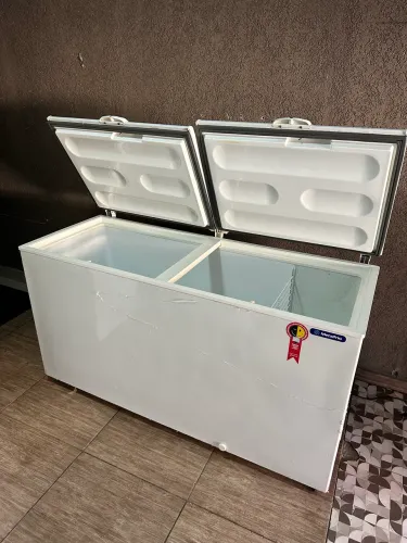 Freezer metal frio zero