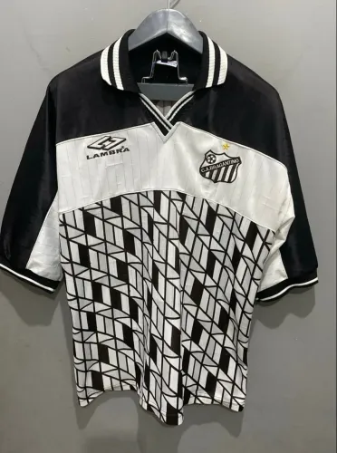 bragantino lambra 2001 g medidas larg 56x72 bem conservada tem fius puxado