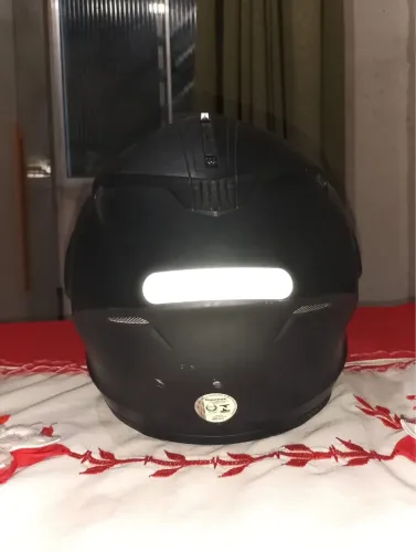 Capacete pra sair logo