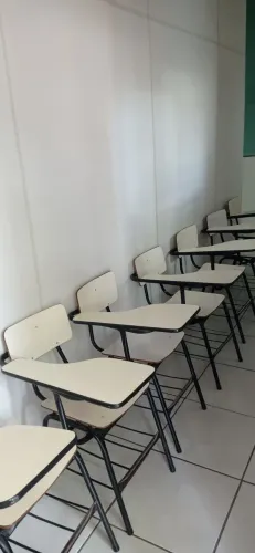 16 Cadeiras Escolar