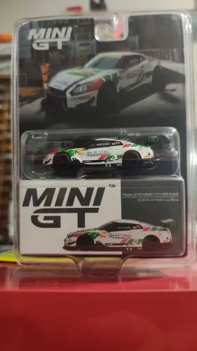 MiniGT #593 Nissan GT-R NISMO