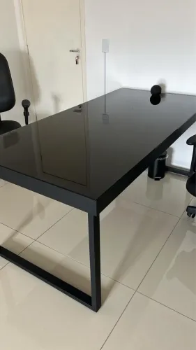 Mesa de luxo seminova