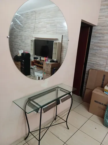 Aparador com espelho