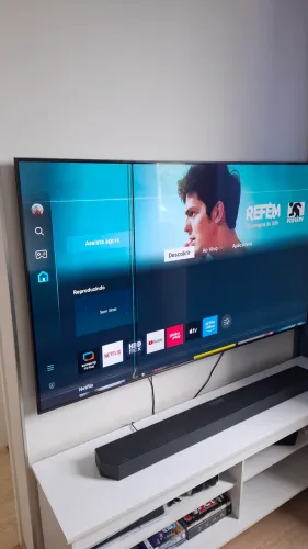 TV com defeito. Modelo Q65B