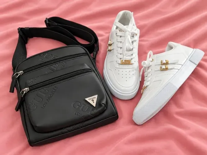 Conjunto GUESS novos! Tênis 37 + Bolsa Transversal