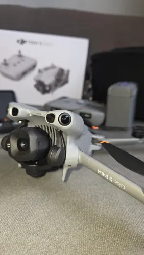 Dji Mini 5 Pro Flymore Combo RC-N3 completo