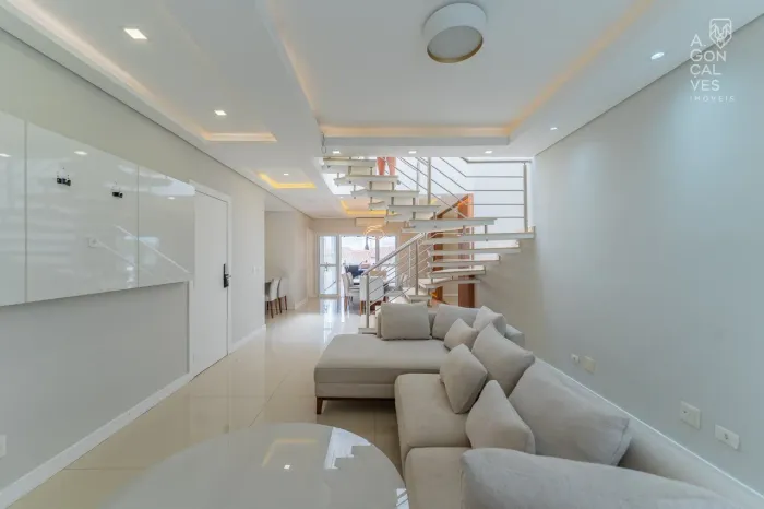 Casa 04 Quartos, Suíte Master com Closet e Hidromassagem, Varanda Gourmet, Cidade Industri