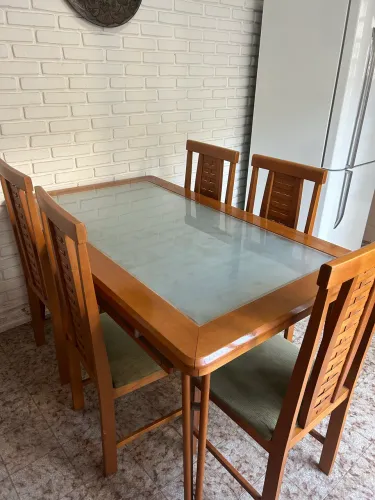 Mesa de Jantar de Madeira com Vidro (1,50m) + 6 Cadeiras