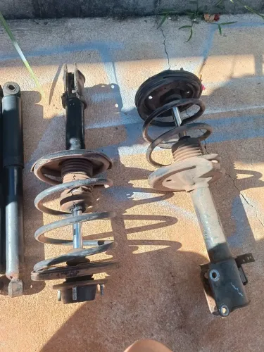 Amortecedor e torre completa Pajero tr4 