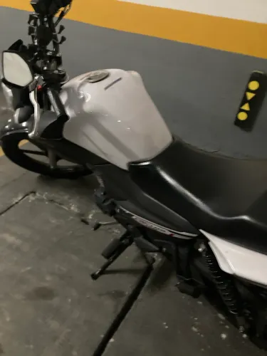 Moto Yamaha 150 na oportunidade! 