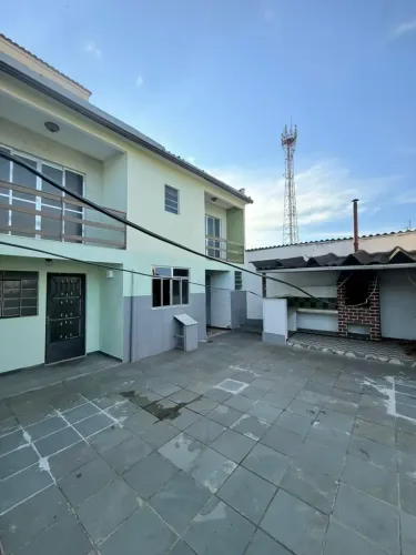 Casa com churrasqueira na Vila Julieta