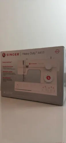 Máquina De Costura Doméstica Singer Heavy Duty Hd4411 Tulip Cor Rosa 220V 