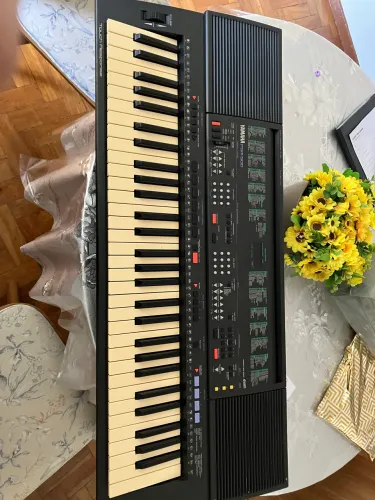Teclado Yamaha PSR 500