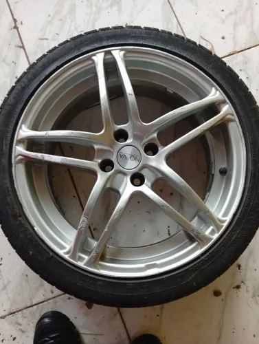 Vende se rodas 17 