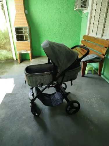 carrinho de bebê e bebe conforto