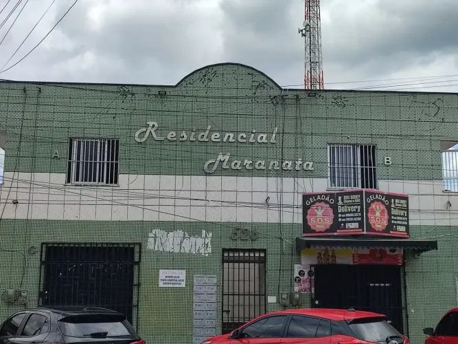 Prédio comercial à venda com 31 Kitnetes e dois pontos comerciais em Fortaleza - Ceará