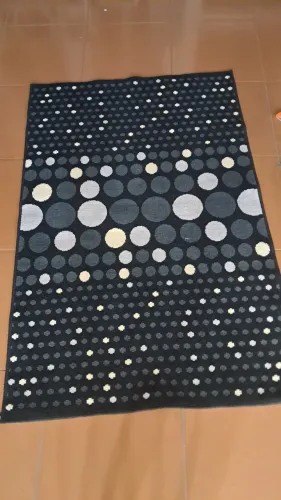 Tapete Bolinhas 1,5m x 99 cm