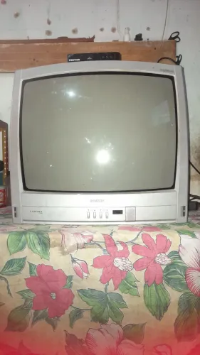 Tv 21 polegadas mais conversor com defeito imagem pouco avermelhada passou muito tempo pa